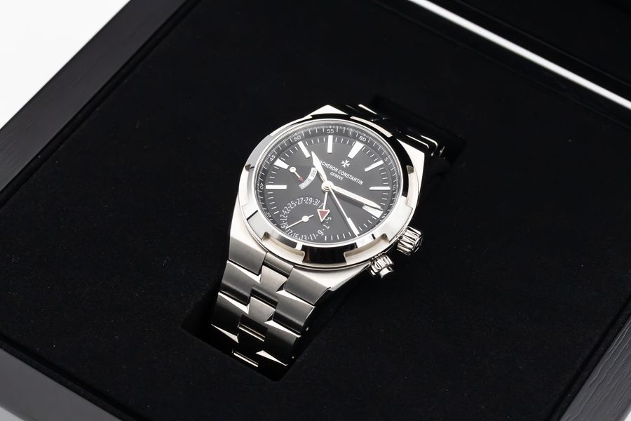 Vacheron Constantin Overseas 7900V/110A-B546